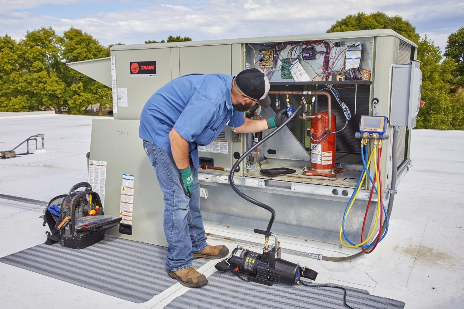 SuperEvac® PLUS II Vacuum Pumps 4, 6, 8 & 11 CFM Yellow Jacket HVAC